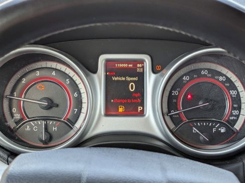 Used 2019 Dodge Journey SE w/ Connectivity Group FWD image 22