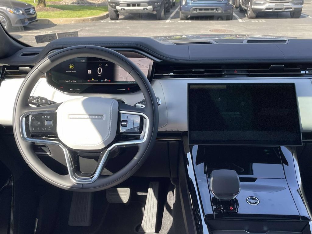 New 2027 Land Rover Range Rover Sport SE AWD/4WD image 22