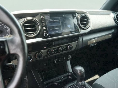 Used 2023 Toyota Tacoma TRD Sport AWD/4WD image 26