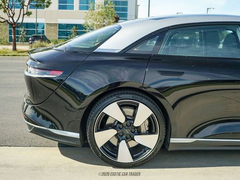 Used 2022 Lucid Air Grand Touring image 10