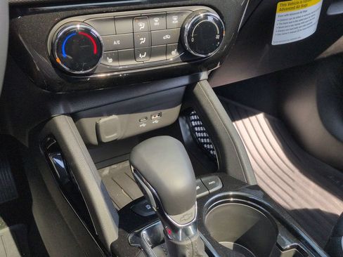 New 2026 Chevrolet TrailBlazer LT w/ LT Cold Weather Package AWD/4WD image 18