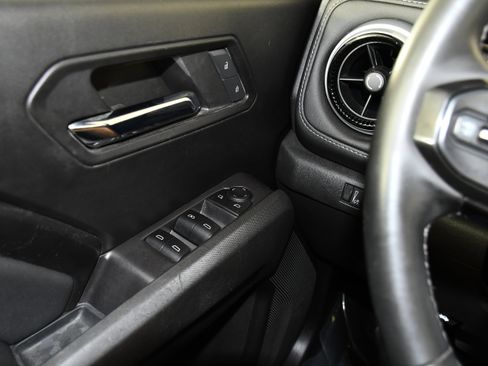 Used 2023 Chevrolet Colorado LT w/ LT Convenience Package II AWD/4WD image 35