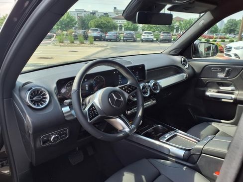 New 2025 Mercedes-Benz GLB 250 4MATIC image 15