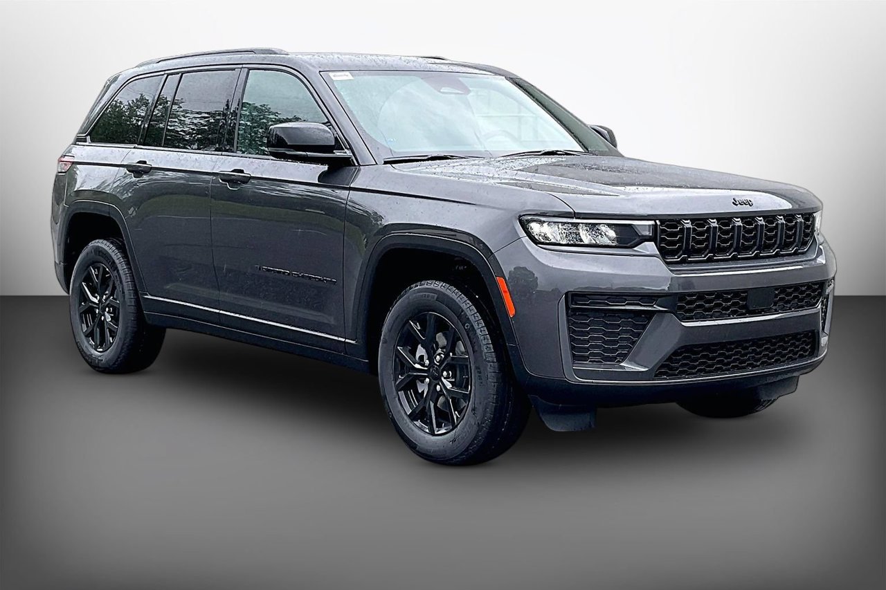 New 2026 Jeep Grand Cherokee Altitude RWD image 1