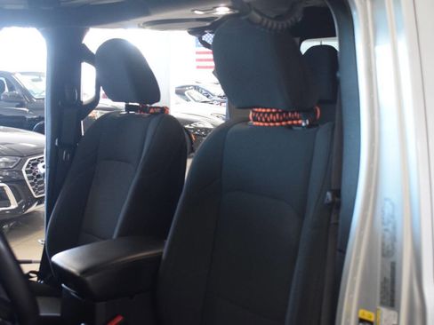 Used 2022 Jeep Gladiator Sport AWD/4WD image 74