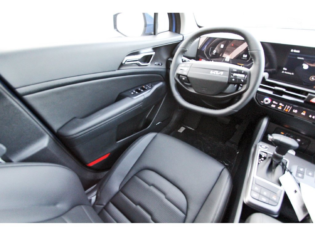 New 2026 Kia Sportage SX FWD image 7