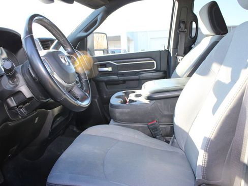 Used 2024 RAM 2500 Big Horn image 33