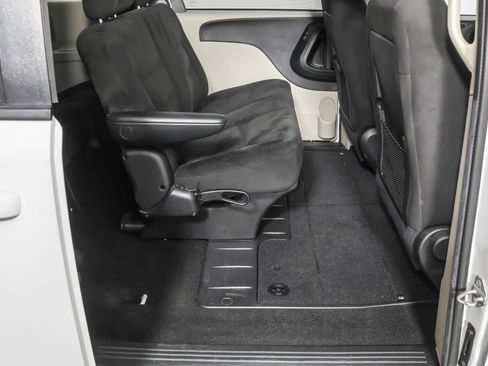 Used 2017 Dodge Grand Caravan SE w/ Power Window Group FWD image 38