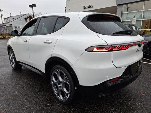 New 2025 Alfa Romeo Tonale image 4