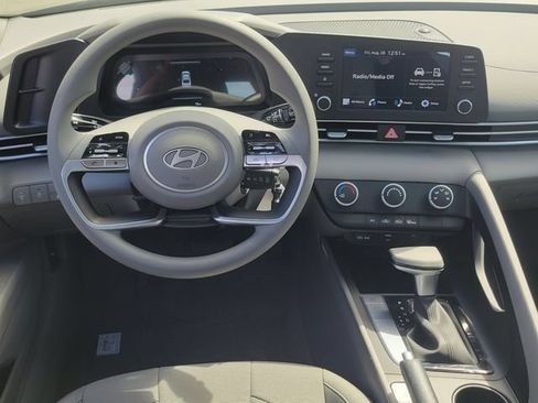 New 2026 Hyundai Elantra SE FWD image 6