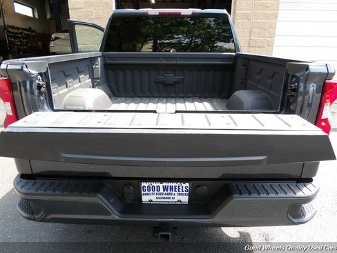 Used 2022 Chevrolet Silverado 1500 Custom w/ Safety Confidence Package AWD/4WD image 21