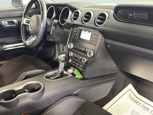 Used 2020 Ford Mustang Coupe RWD image 30