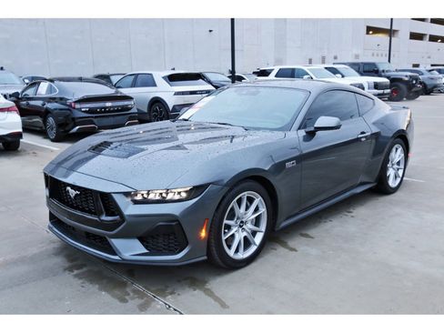 Used 2025 Ford Mustang GT Premium image 3