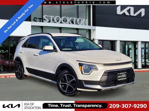 Used 2023 Kia Niro EX FWD image 1