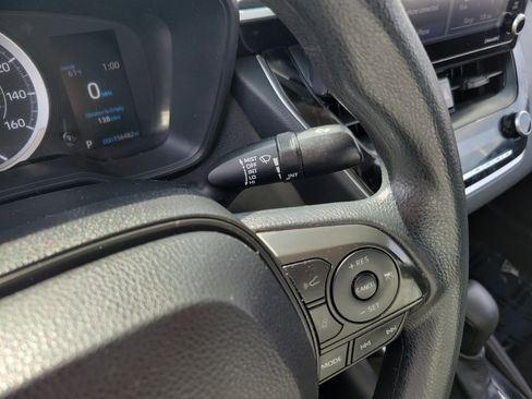 Used 2022 Toyota Corolla LE image 25