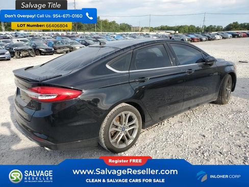 Used 2017 Ford Fusion SE w/ Equipment Group 201A image 4