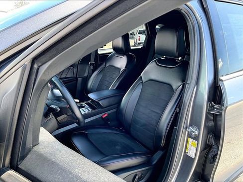 Used 2021 Ford Edge ST-Line image 10