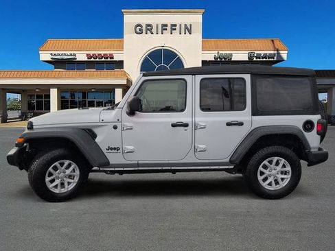 Used 2023 Jeep Wrangler Unlimited Sport AWD/4WD image 9