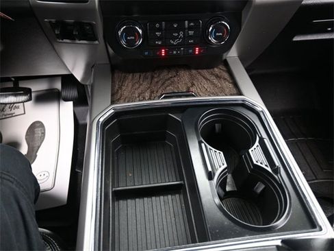 Used 2019 Ford F250 Lariat image 11