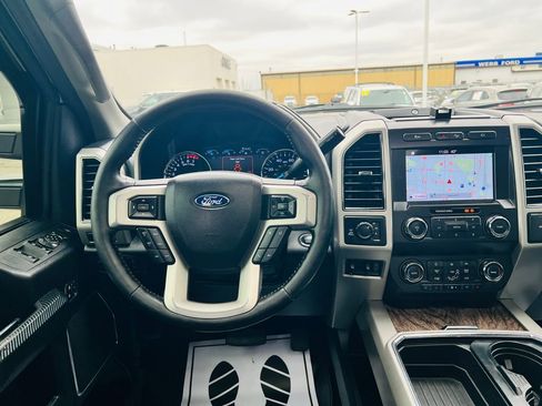 Used 2019 Ford F250 Lariat w/ Lariat Ultimate Package image 39