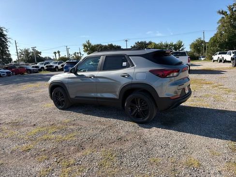 New 2026 Chevrolet TrailBlazer LT w/ Midnight Edition FWD image 6