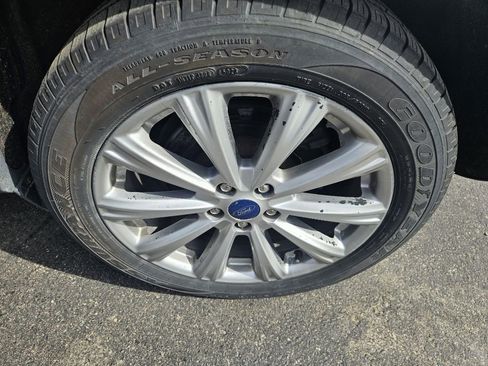 Used 2017 Ford Escape Titanium AWD/4WD image 23