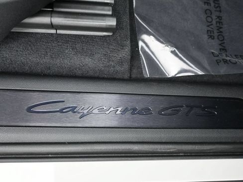 Certified 2026 Porsche Cayenne GTS AWD/4WD image 31