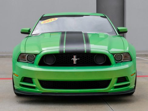 Used 2013 Ford Mustang Boss 302 w/ Boss 302 Accessory Pkg image 5