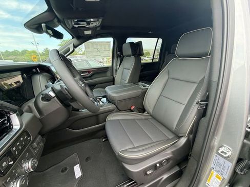 New 2026 GMC Yukon XL Elevation w/ Elevation Premium Package AWD/4WD image 11