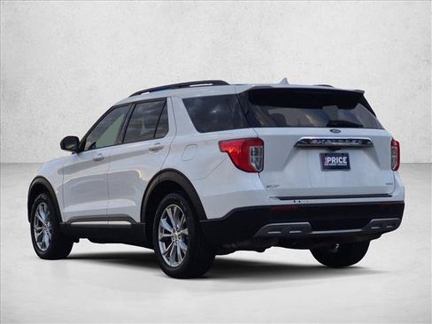 Used 2020 Ford Explorer XLT w/ Equipment Group 202A RWD image 7
