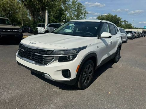 Used 2026 Kia Seltos LX FWD image 1
