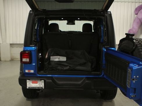 Used 2024 Jeep Wrangler Sport AWD/4WD image 32