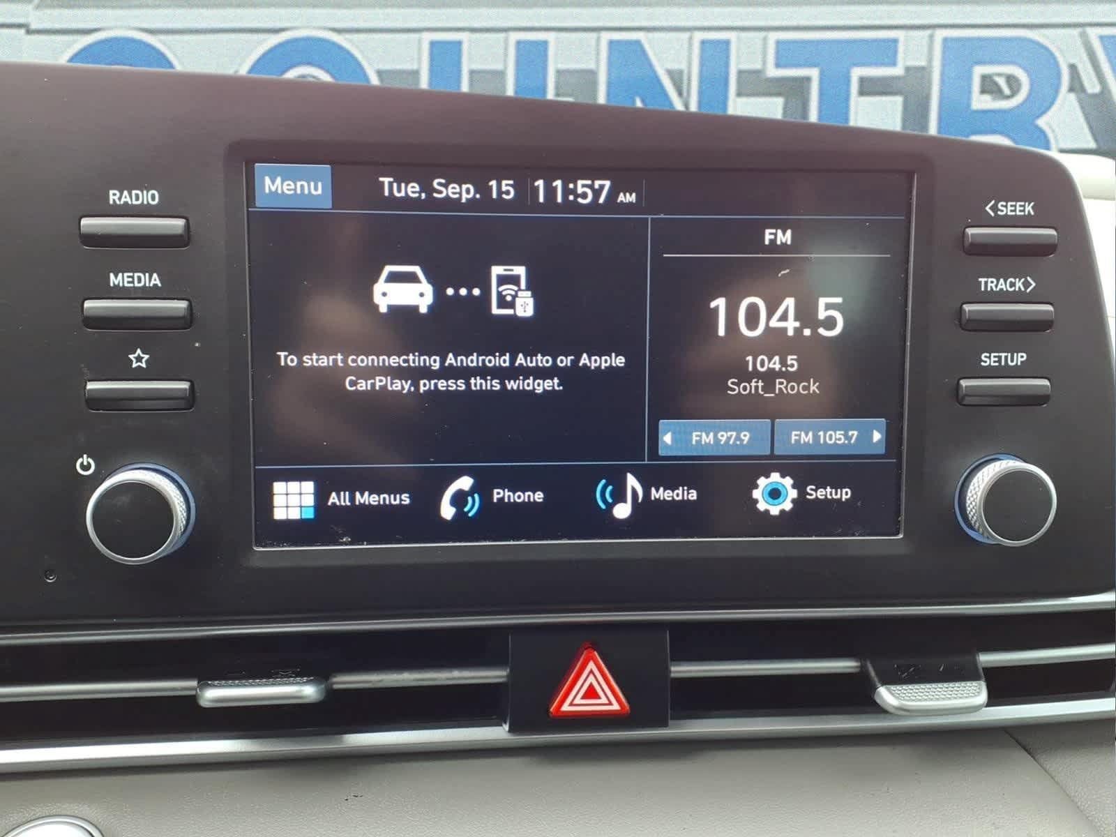 Used 2025 Hyundai Elantra Sport FWD image 19