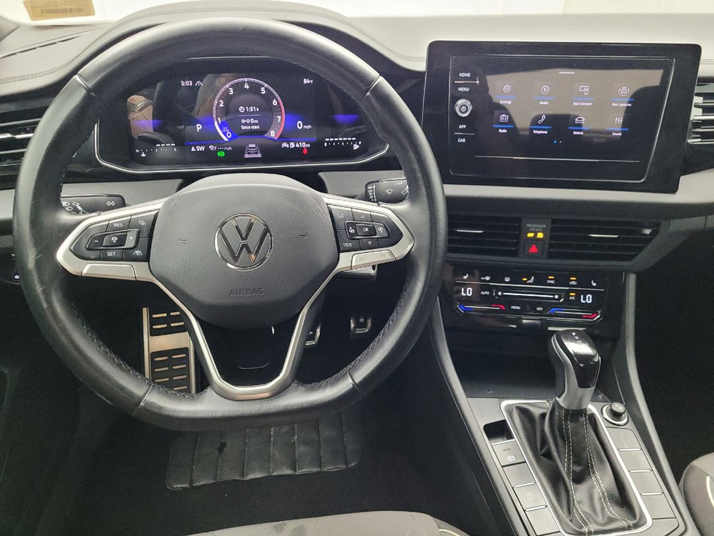 Used 2025 Volkswagen Jetta Sport FWD image 22