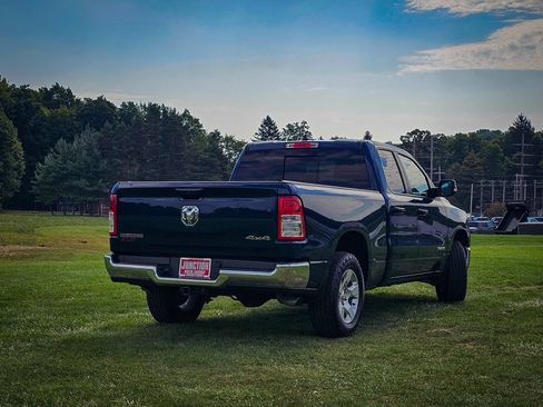 Used 2022 RAM 1500 Big Horn AWD/4WD image 3