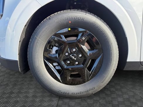 New 2026 Kia Carnival LX FWD image 20