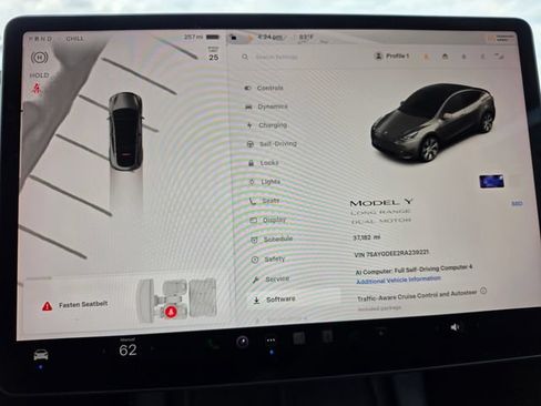 Used 2024 Tesla Model Y Long Range AWD/4WD image 62