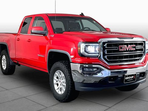 Used 2018 GMC Sierra 1500 SLE w/ SLE Value Package AWD/4WD image 3