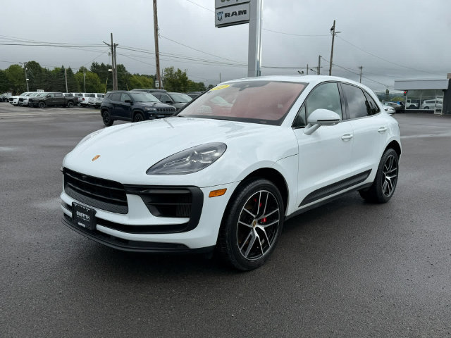 Used 2022 Porsche Macan S AWD/4WD image 1