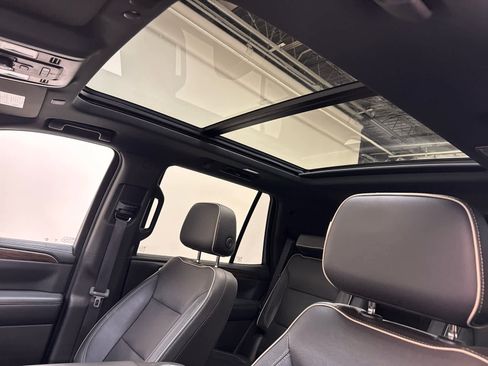 Used 2021 Chevrolet Tahoe Premier image 5