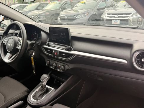 Used 2024 Kia Forte LXS FWD image 16