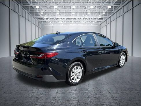 Used 2025 Toyota Camry LE FWD image 9