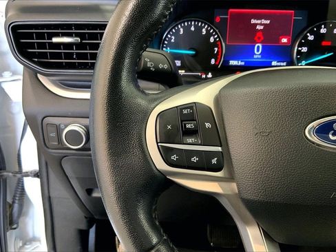 Used 2022 Ford Explorer XLT image 21