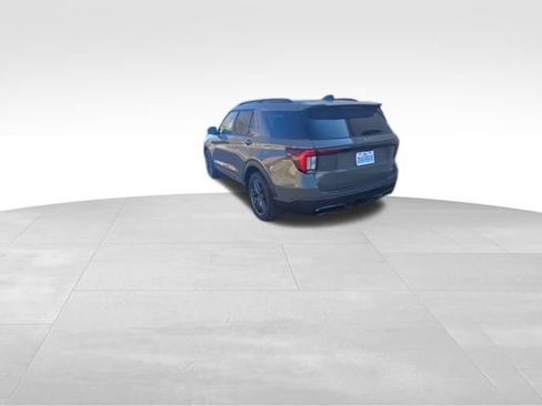 New 2026 Ford Explorer ST-Line w/ ST-Line Street Pack image 7