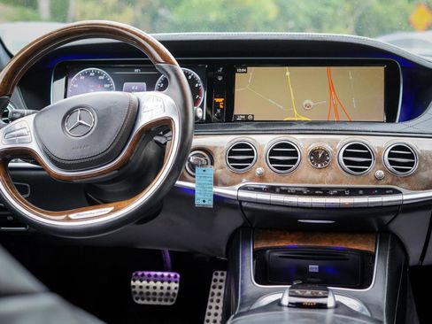 Used 2015 Mercedes-Benz S 550 Sedan w/ Sport Package image 10