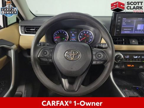Used 2019 Toyota RAV4 XLE w/ Convenience Package FWD image 21