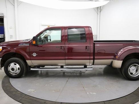 Used 2011 Ford F350 Lariat image 4