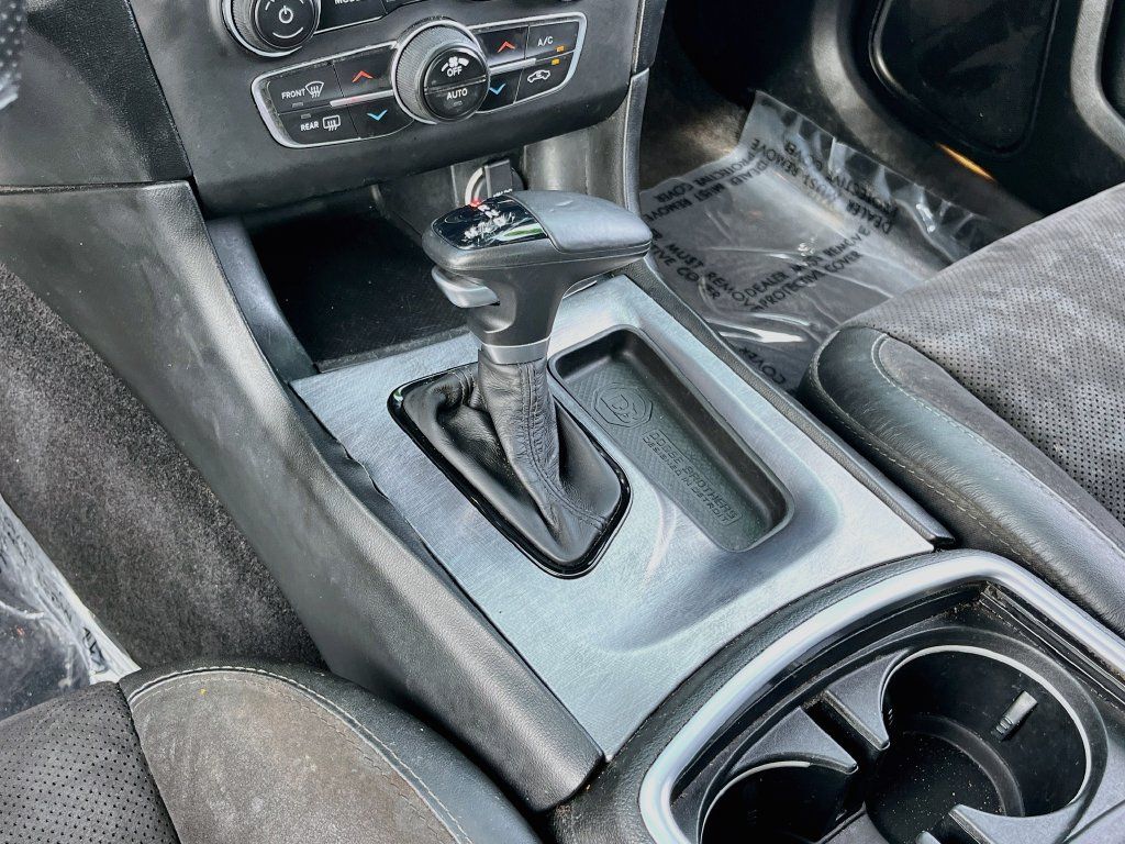 Used 2019 Dodge Charger Scat Pack w/ Dynamics Package RWD image 17