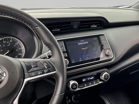 Used 2020 Nissan Kicks SR FWD image 6