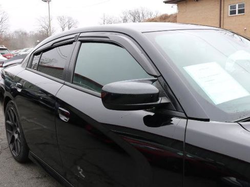 Used 2019 Dodge Charger Scat Pack w/ Navigation & Travel Group image 9